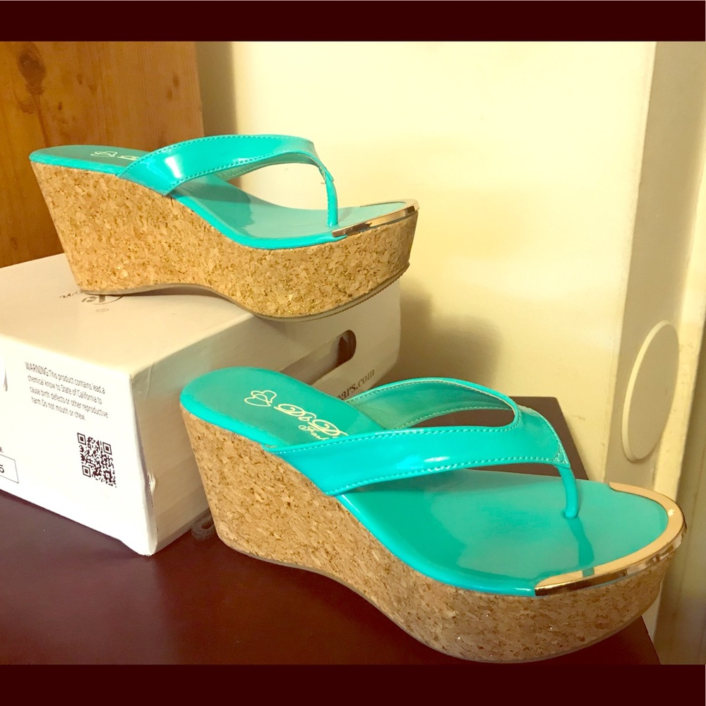 Cork wedge sandals